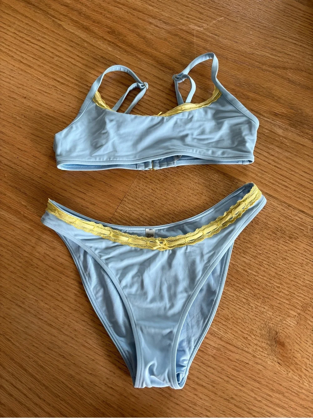 Frankie’s bikinis set